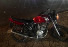 MOTO IRREGULAR E CHASSI APAGADO: HOMEM É PRESO EM FLAGRANTE!