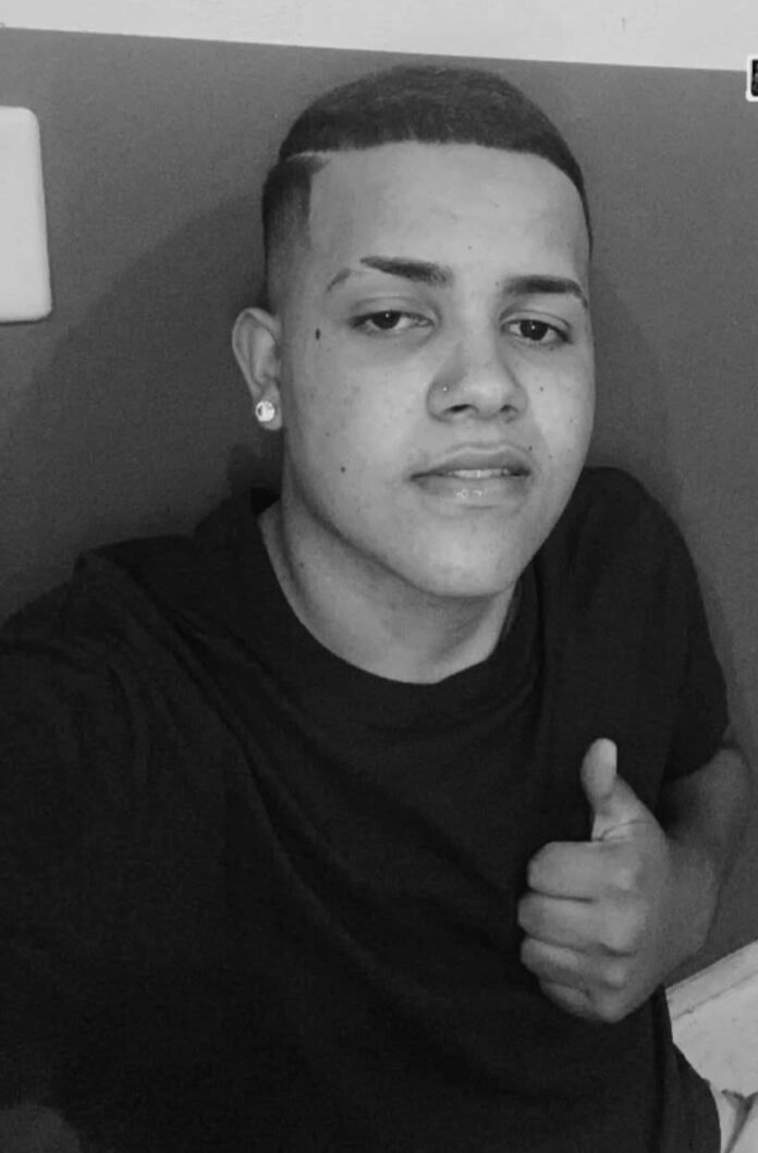 Picsart_25-11-15_16-13-54-494