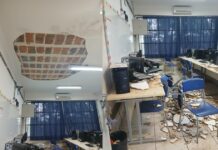 Teto de escola cede durante aula e deixa duas alunas feridas