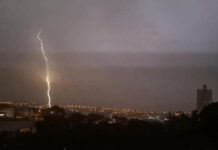 Bauru registra mais de 27 mil raios durante temporal e assusta moradores