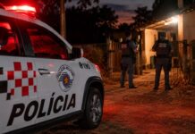 Mulher é agredida pelo companheiro e perseguida com facão após fugir para pedir ajuda