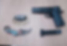 Adolescente é detido após levar simulacro de arma, canivete e soco-inglês para escola